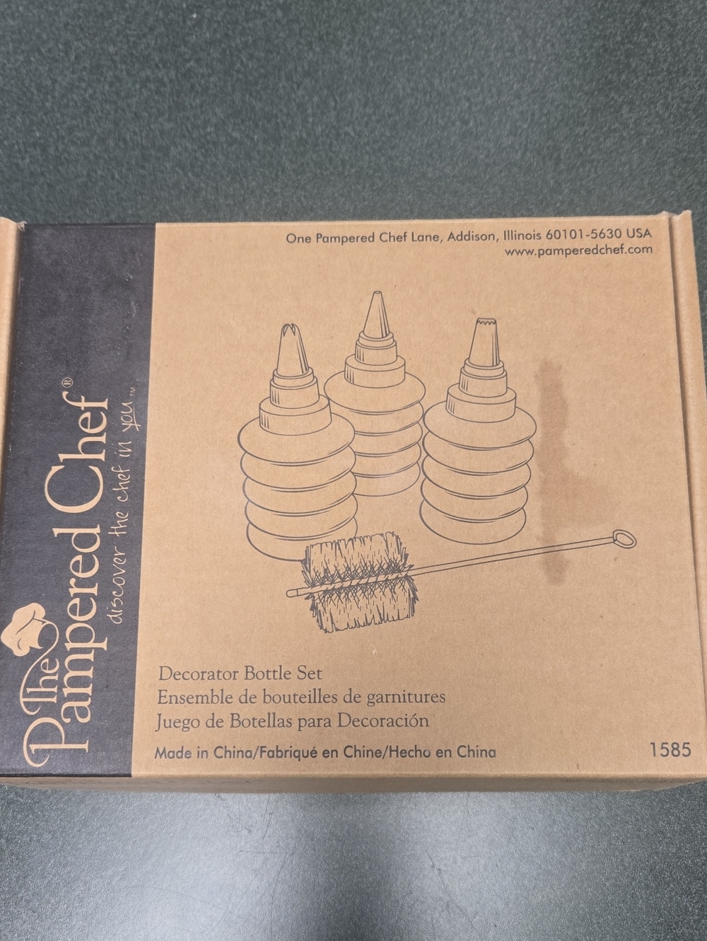 The Pampered Chef Decorator Bottle Set - Brown Kraft Box